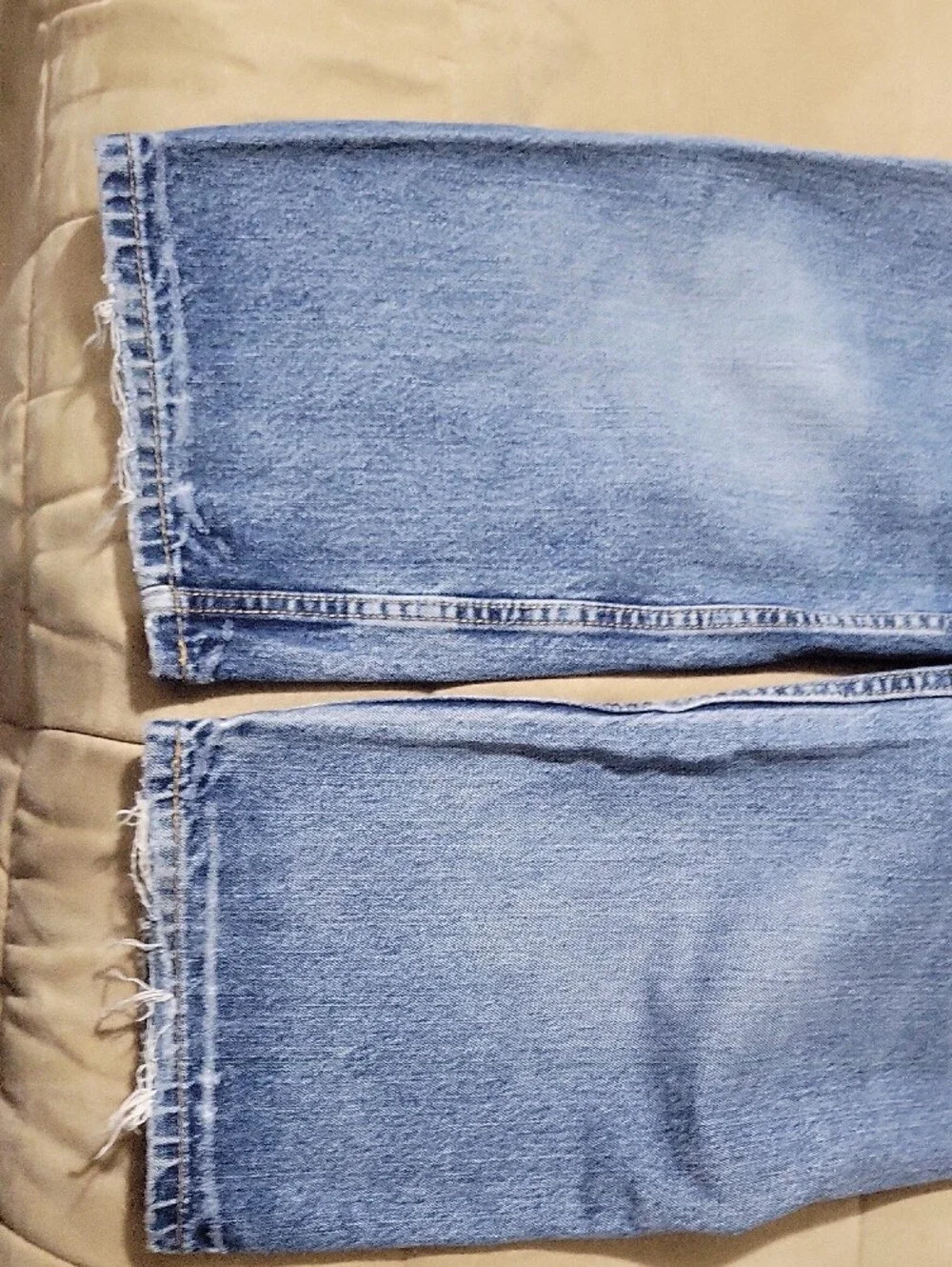 Levis straight leg